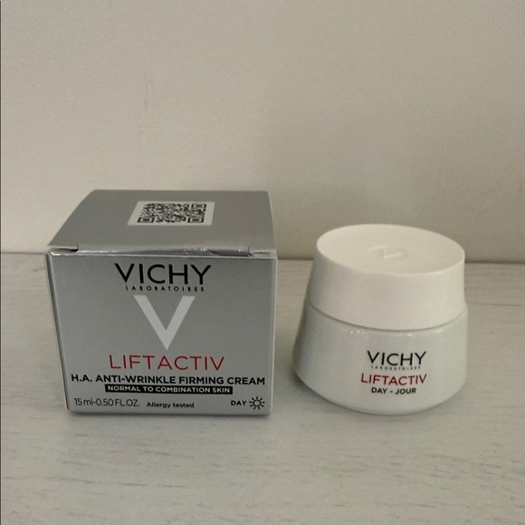 Liftactiv H.A. Anti-Wrinkle Firming Cream - 15ml - Picture 2 of 2